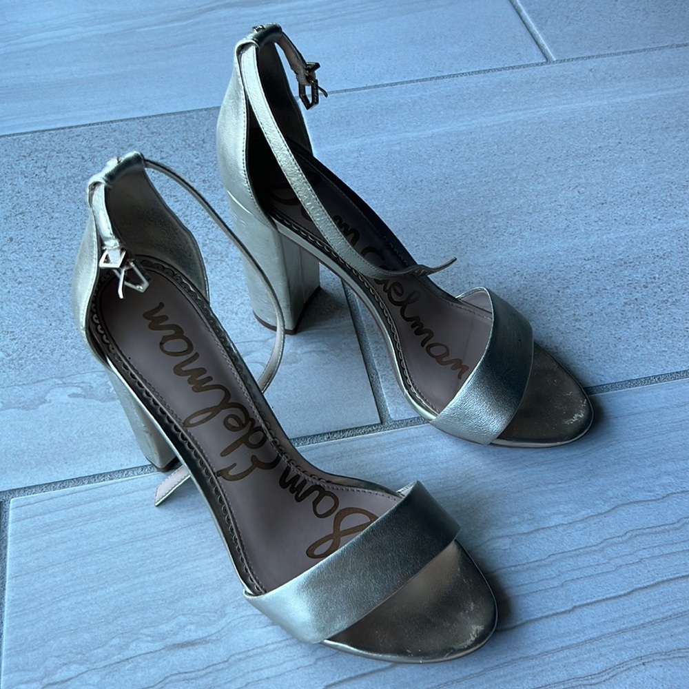Sam Edelman Metallic Gold Heel - Picture 4 of 4
